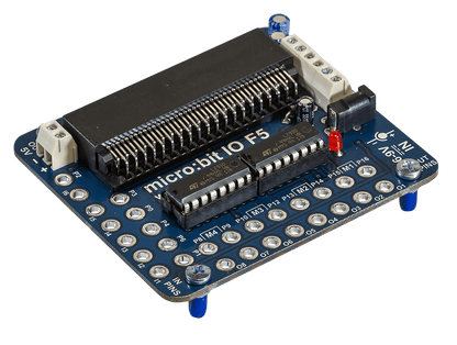 micro:bit starter set, ideal for programming in elementary school, featuring I/O connections and a compact design.